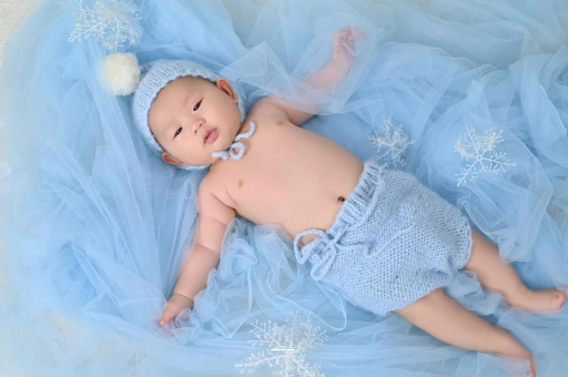 黄石满月宝宝放屁臭 黄石满月宝宝放屁臭